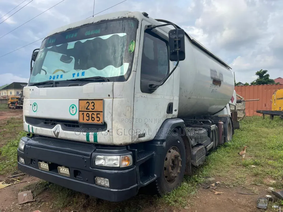 Reg. 10tonnes Renault LPG Bobtail