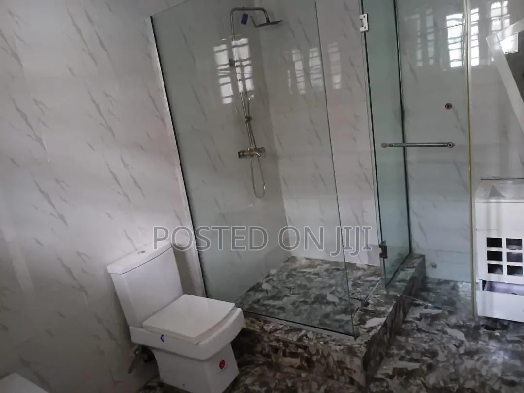 4bdrm Duplex in Ikota Gra, Lekki Phase 2 for rent