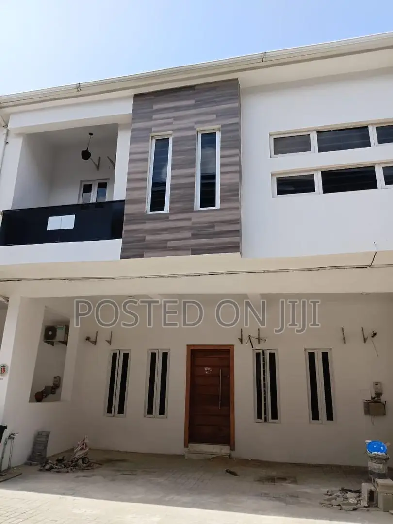 4bdrm Duplex in Ikota Gra, Lekki Phase 2 for rent