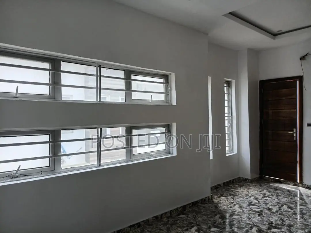 4bdrm Duplex in Ikota Gra, Lekki Phase 2 for rent