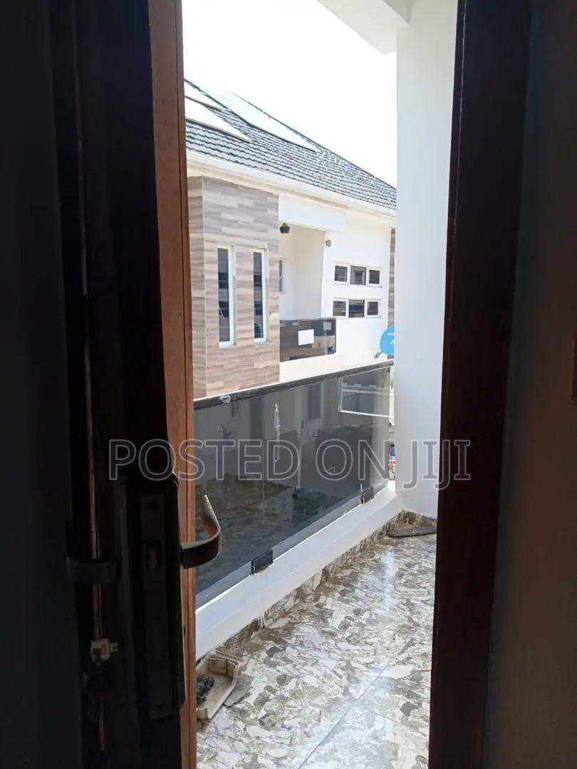 4bdrm Duplex in Ikota Gra, Lekki Phase 2 for rent