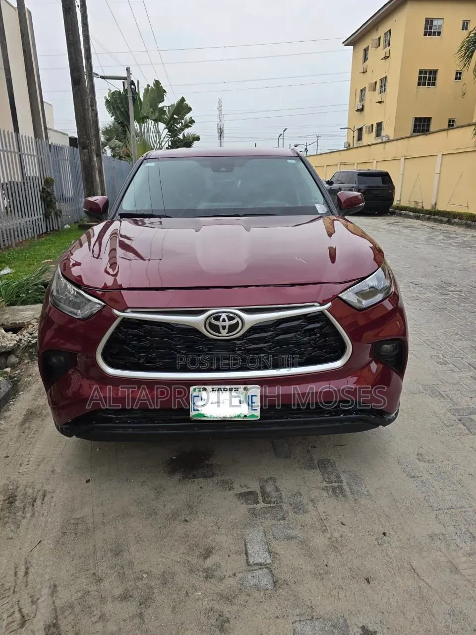 Toyota Highlander XLE 2021 Red