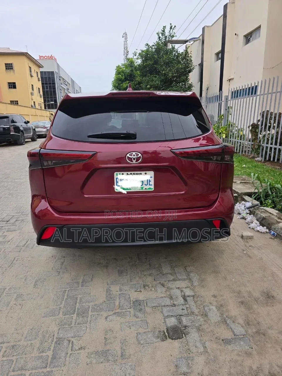 Toyota Highlander XLE 2021 Red