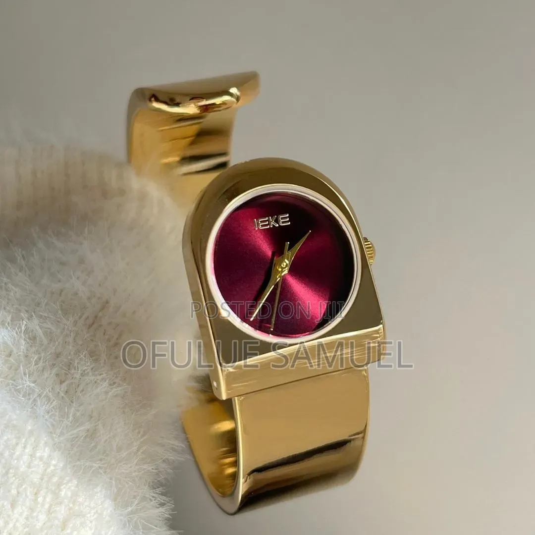 Female Lige Wristwatch