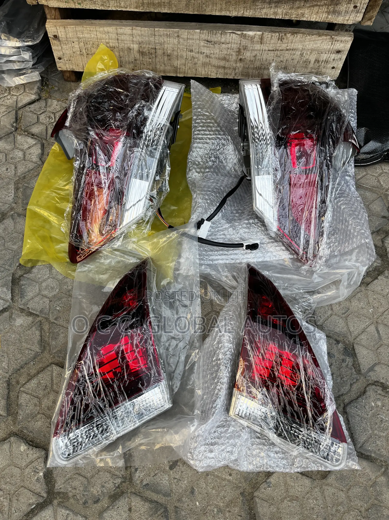 Complete Back Lamp for Toyota Venza 2014 Model