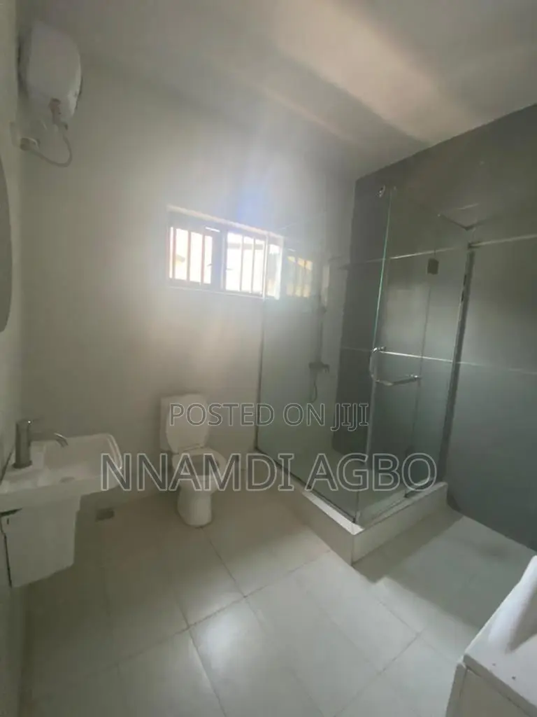 4bdrm Duplex in Agungi for rent