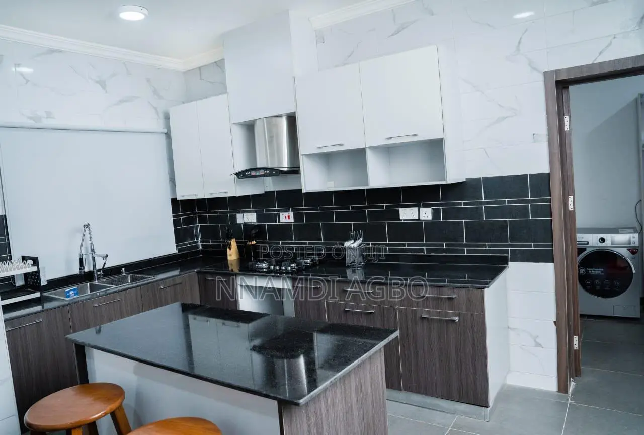 Furnished 3bdrm Apartment in Ahmadu Bello Way for rent