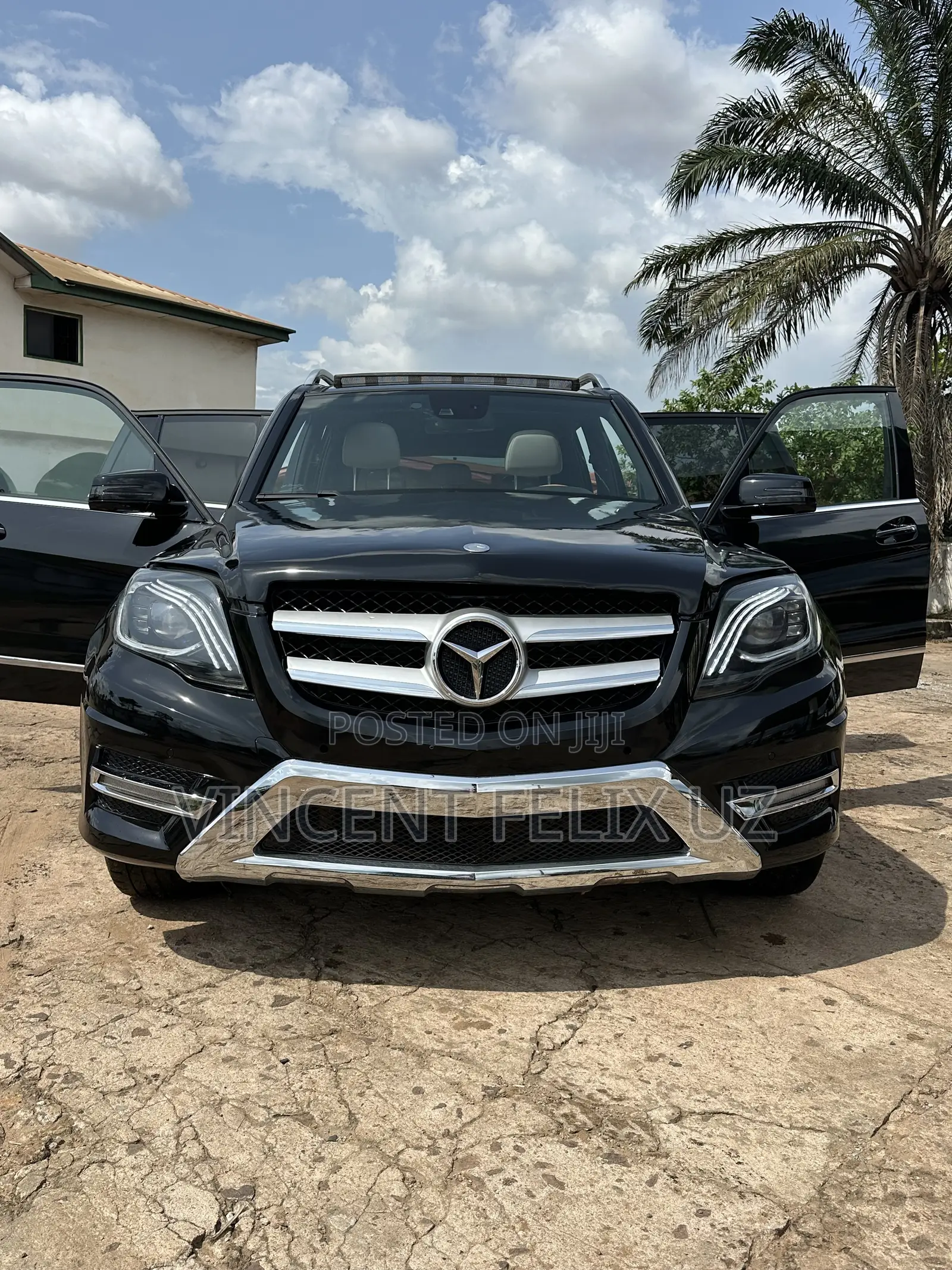 Mercedes-Benz GLK-Class Base GLK 350 4dr AWD 4MATIC (3.5L 6cyl 7A) 2015
