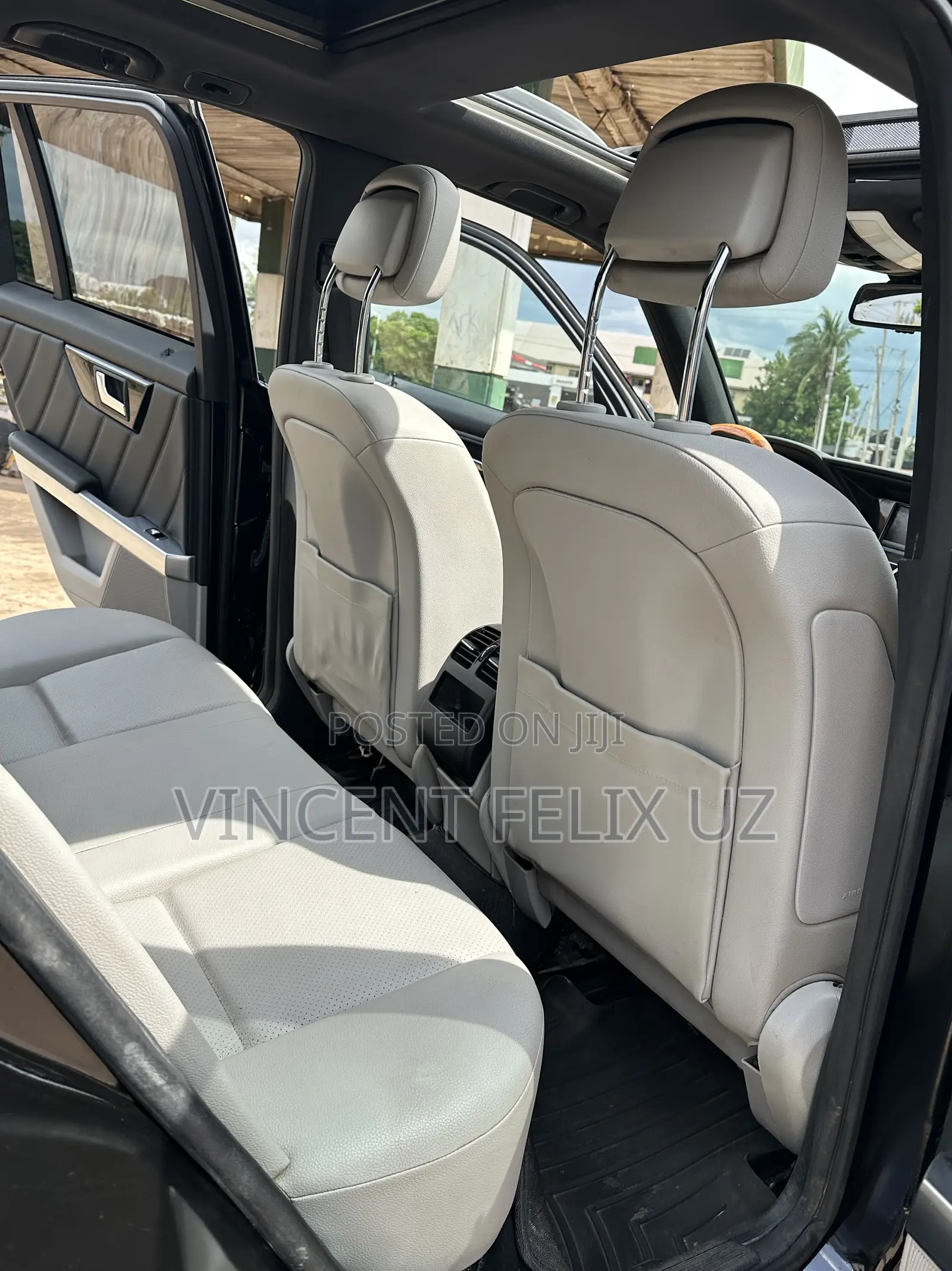 Mercedes-Benz GLK-Class Base GLK 350 4dr AWD 4MATIC (3.5L 6cyl 7A) 2015