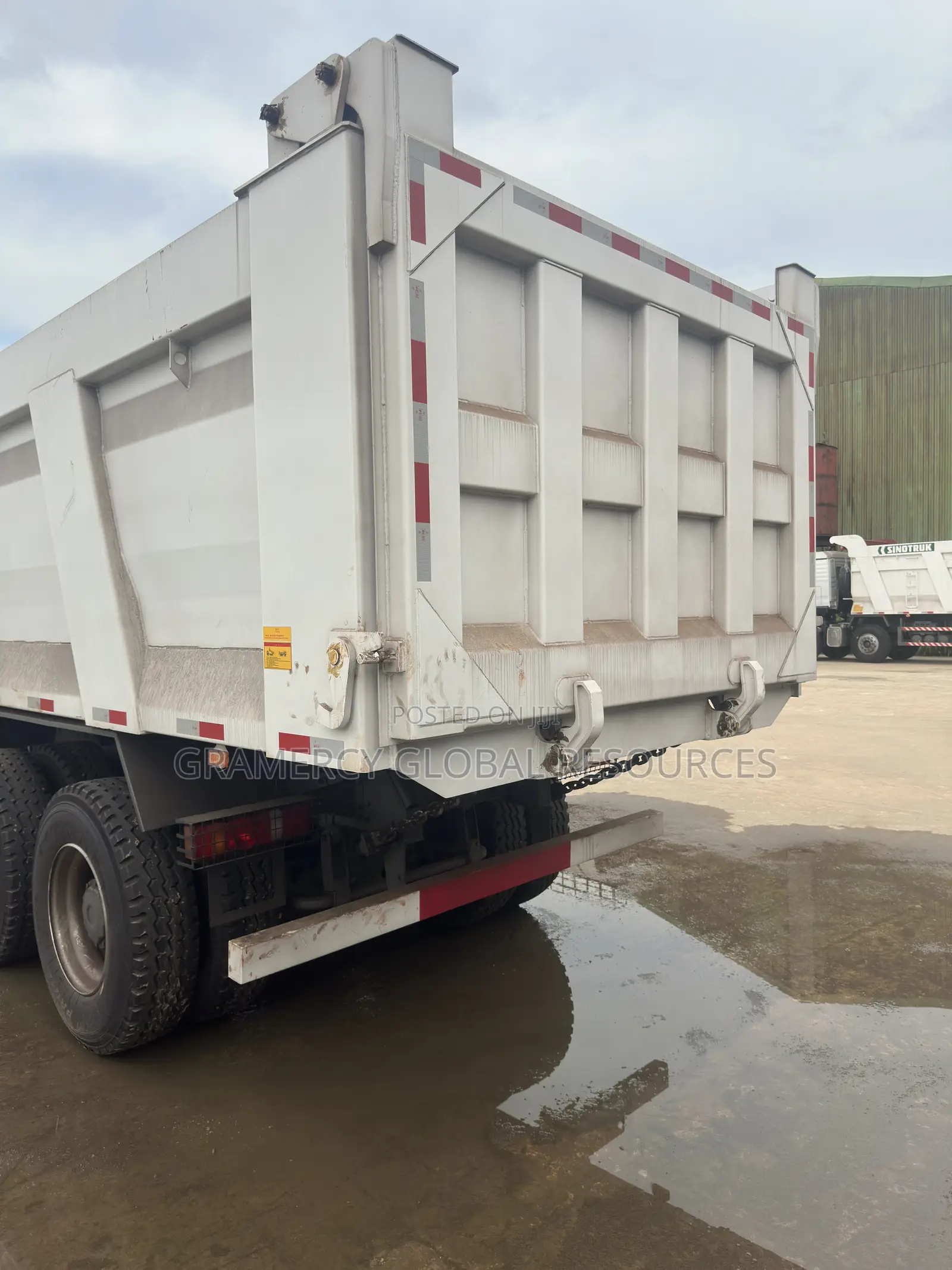 Brand New Howo 2026 Tippet Truck - 10 Tyres ( White)