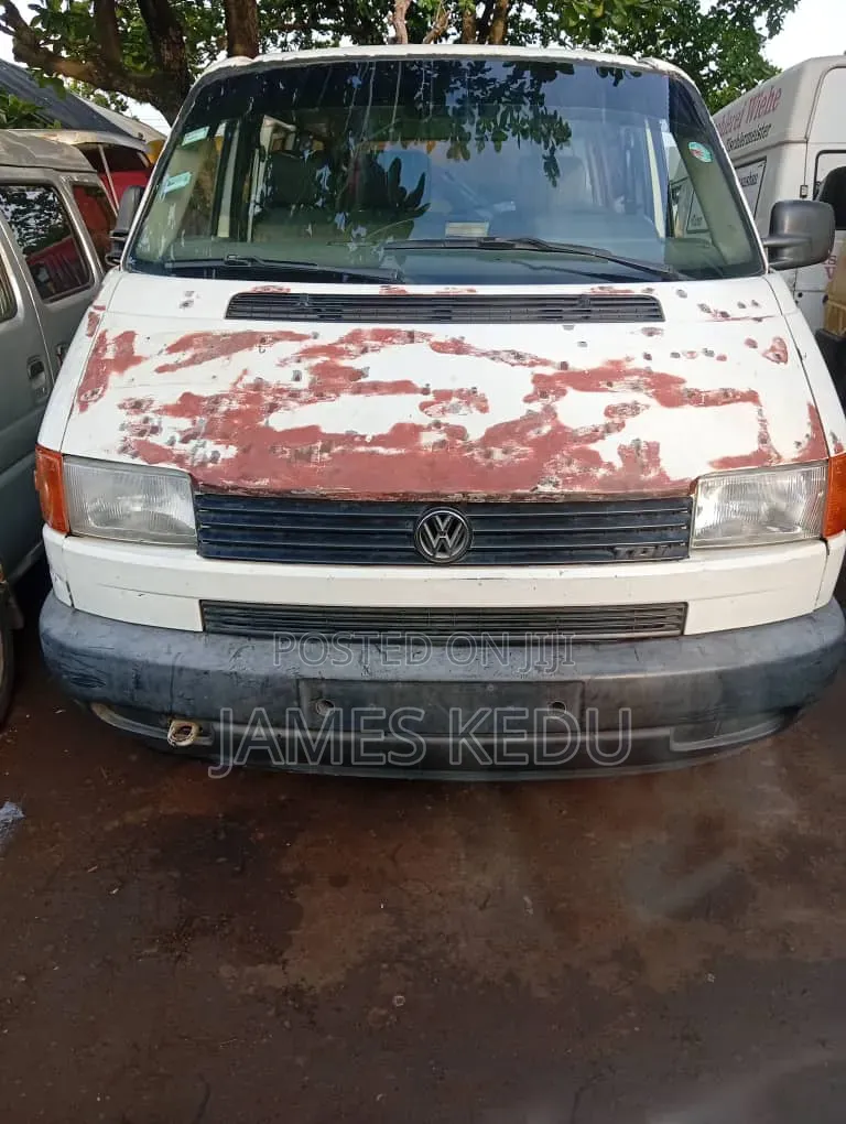 Volkswagen Transporter 2005 White
