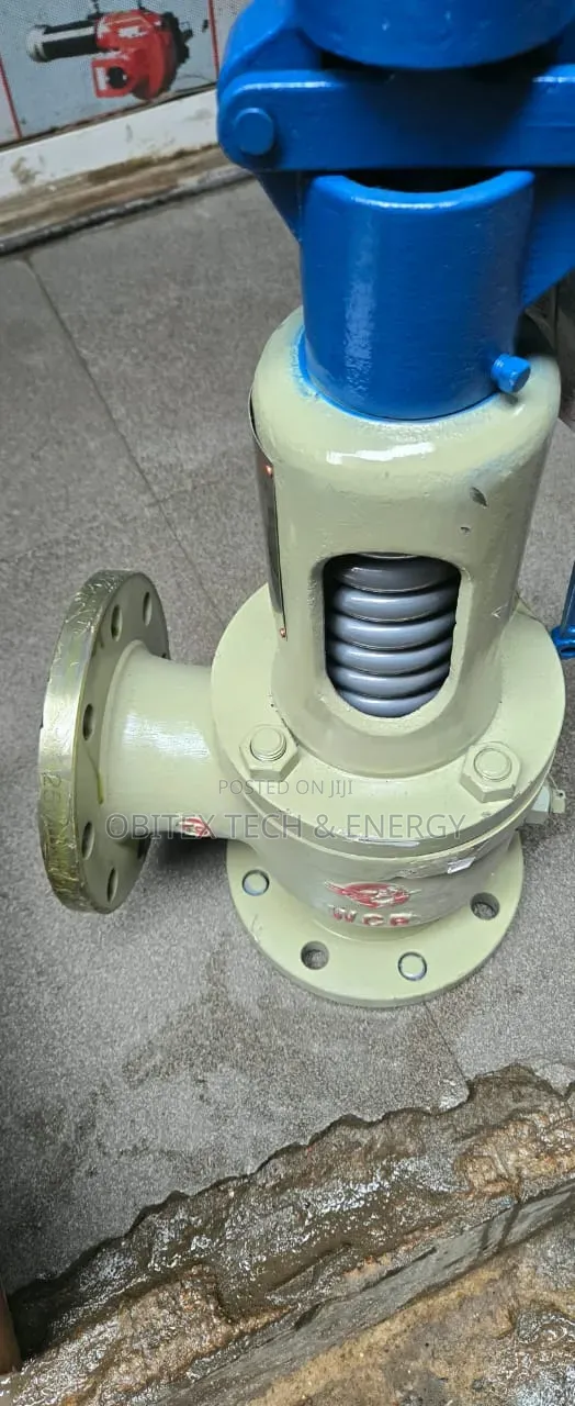 Industrial Spring Safety Relief Valve Dn80 Pn25 Flanged Release Valve