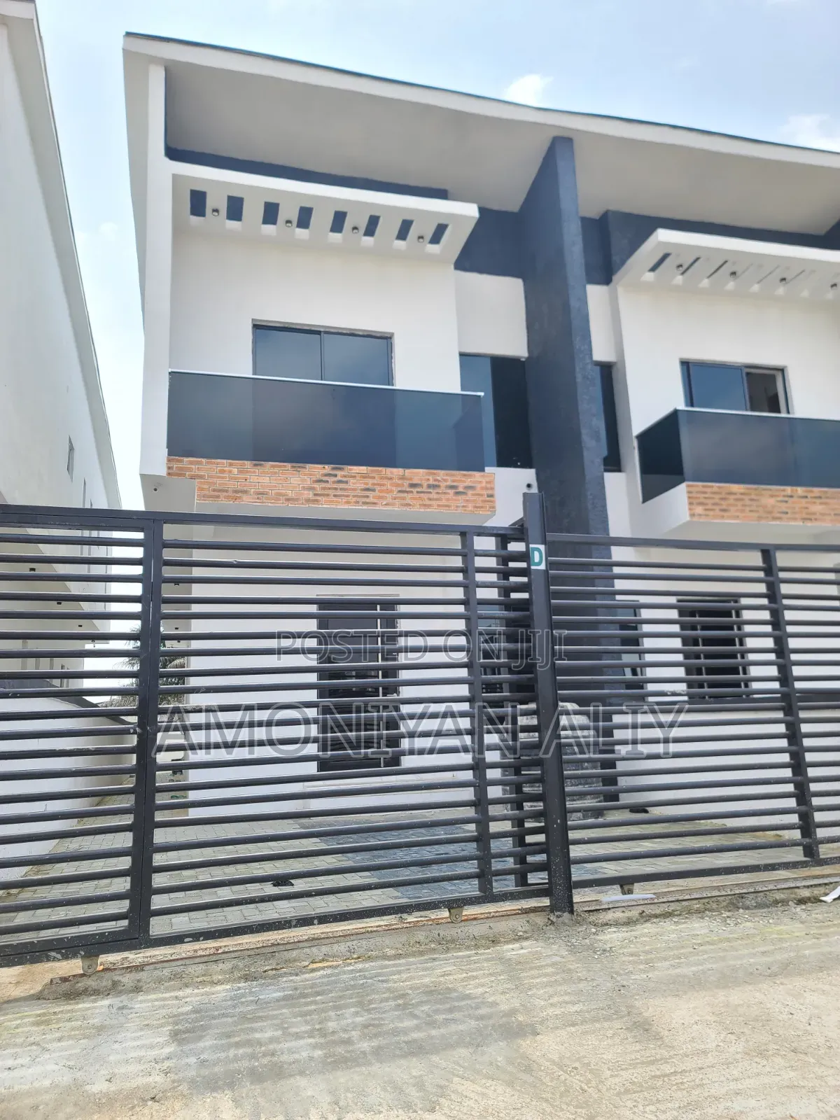 4bdrm Duplex in Lekki Scheme2 Built, VGC / Ajah for sale