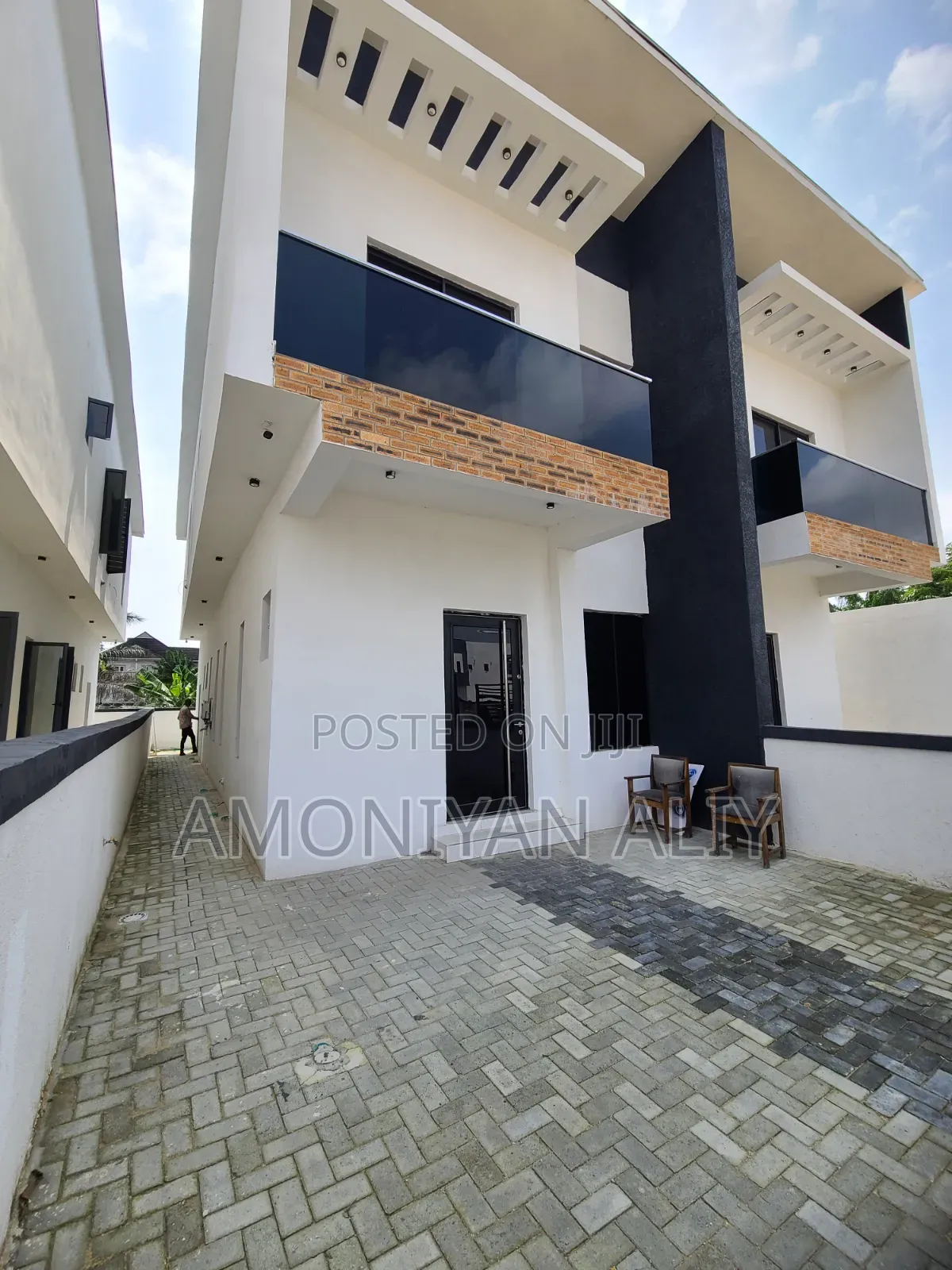 4bdrm Duplex in Lekki Scheme2 Built, VGC / Ajah for sale