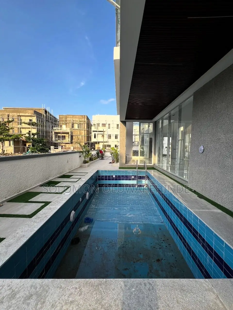 5bdrm Duplex in Osapa London for sale