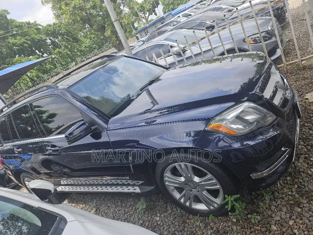 Mercedes-Benz GLK-Class 2010 Blue