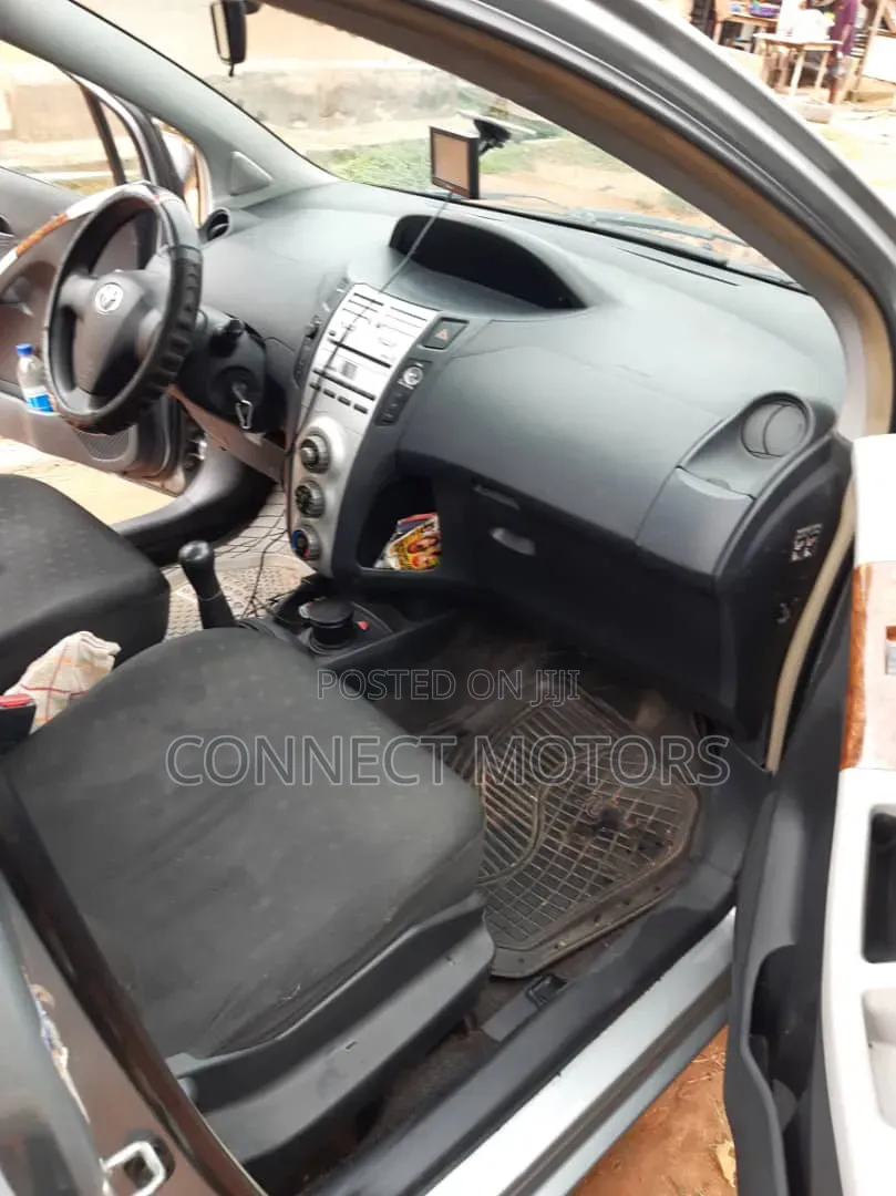 Toyota Yaris 1.0 Eco 2008 Silver