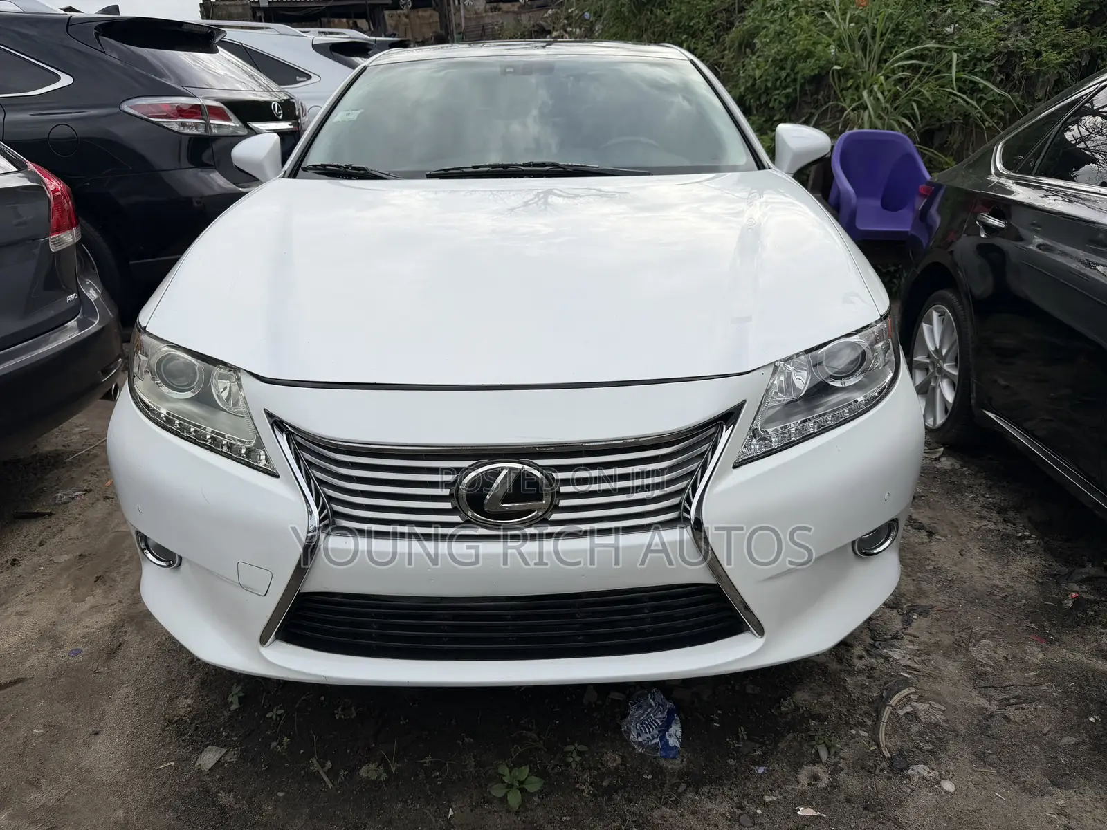 Lexus ES 350 FWD 2014 White
