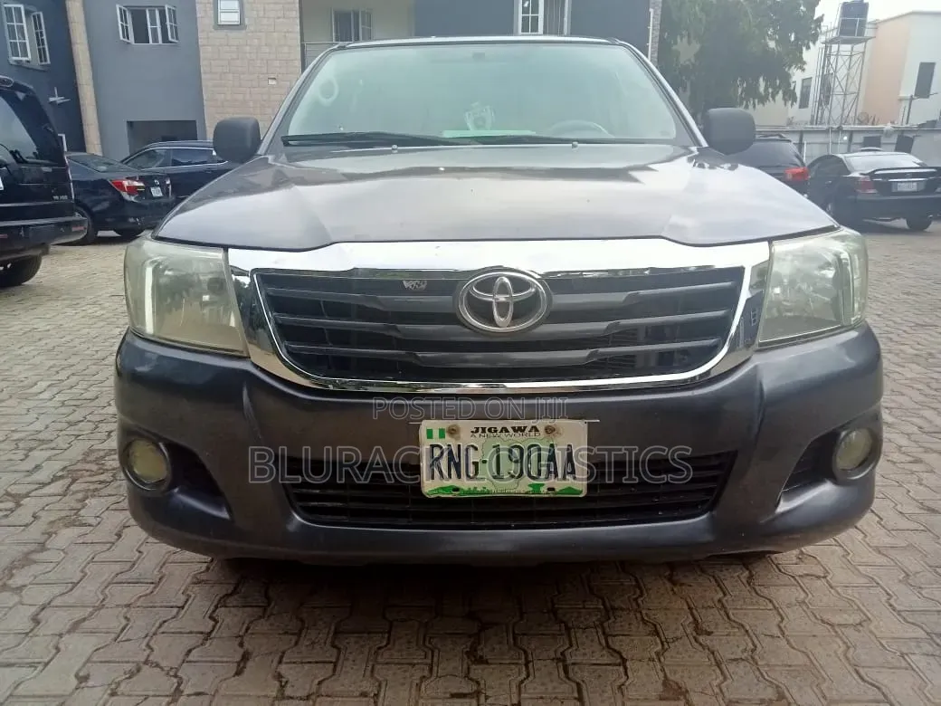 Toyota Hilux 2.7 VVT-i 4X4 SRX 2012 Gray