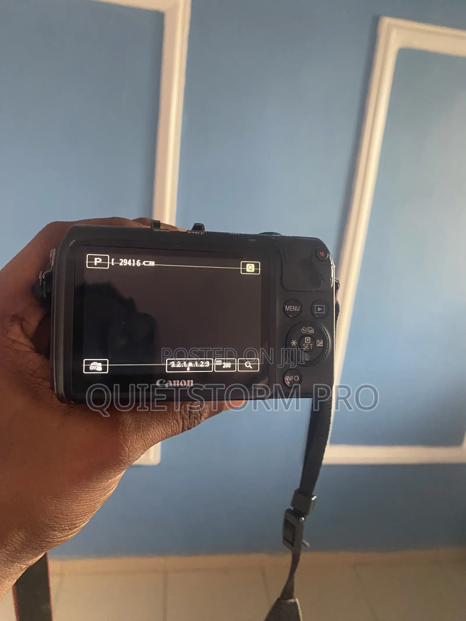 Canon Eos Mirrorless Camera