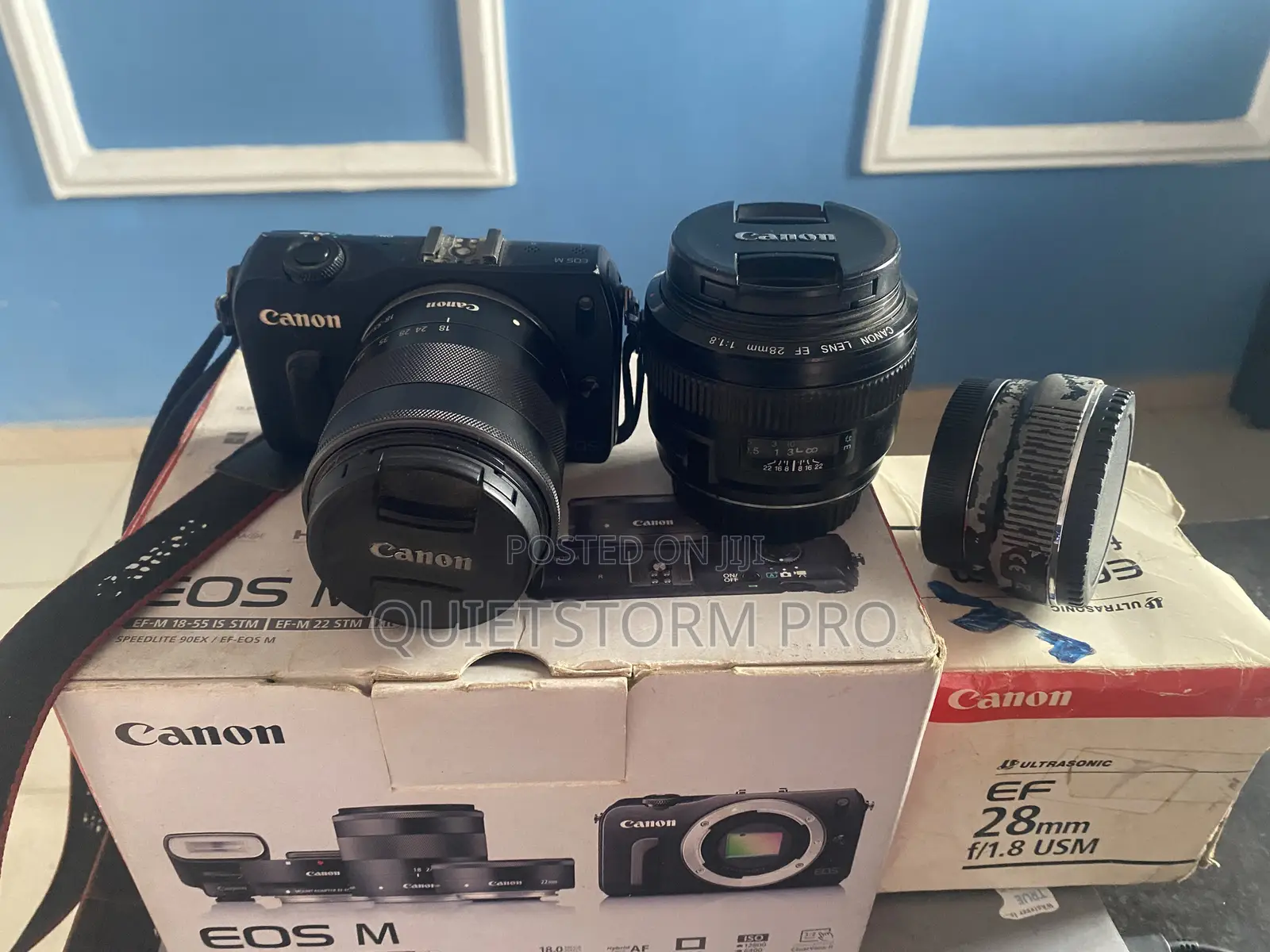 Canon Eos Mirrorless Camera
