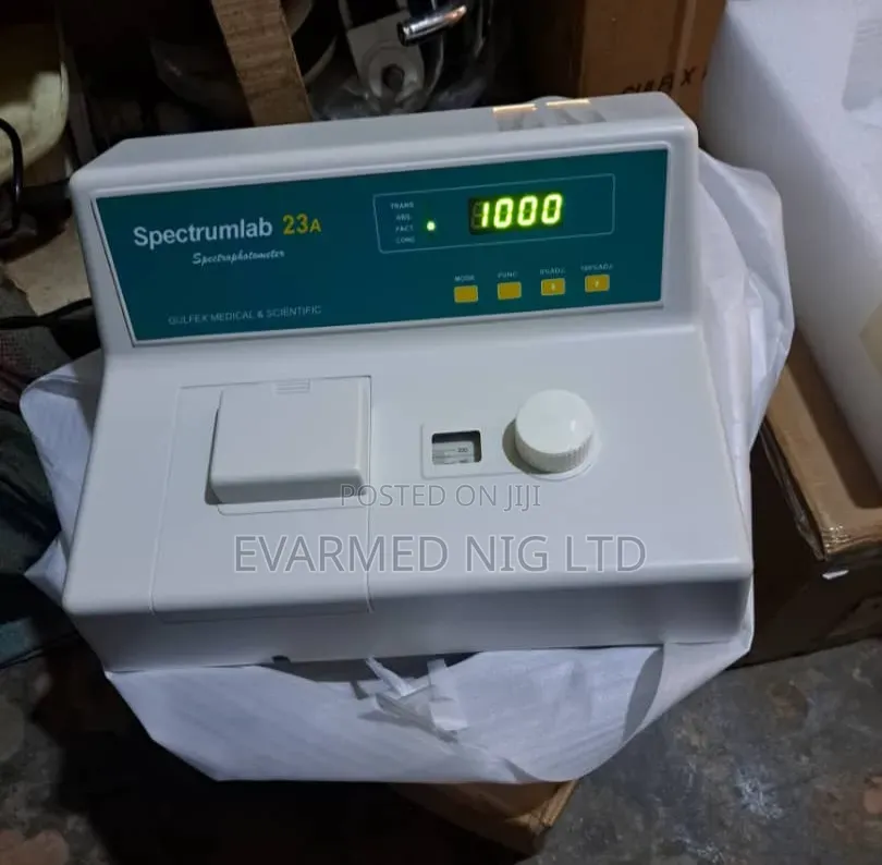 Spectrophotometer 23a