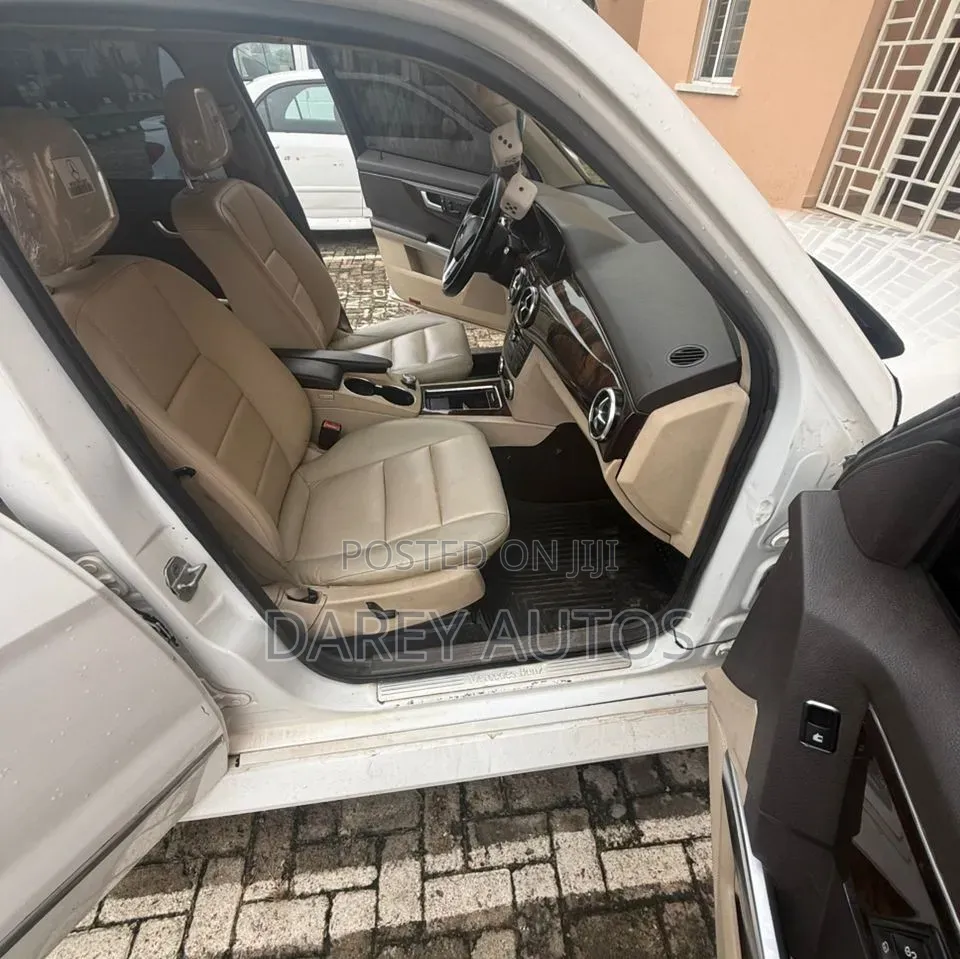 Mercedes-Benz GLK-Class 350 4MATIC 2014 White