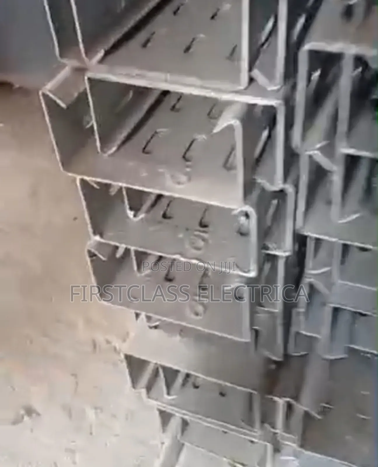 100*50 HDG Tray