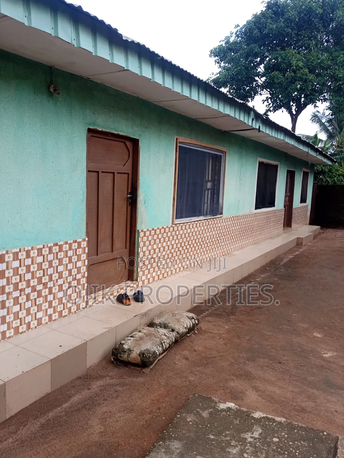 6bdrm Bungalow in Ojik Properties, Owerri for sale