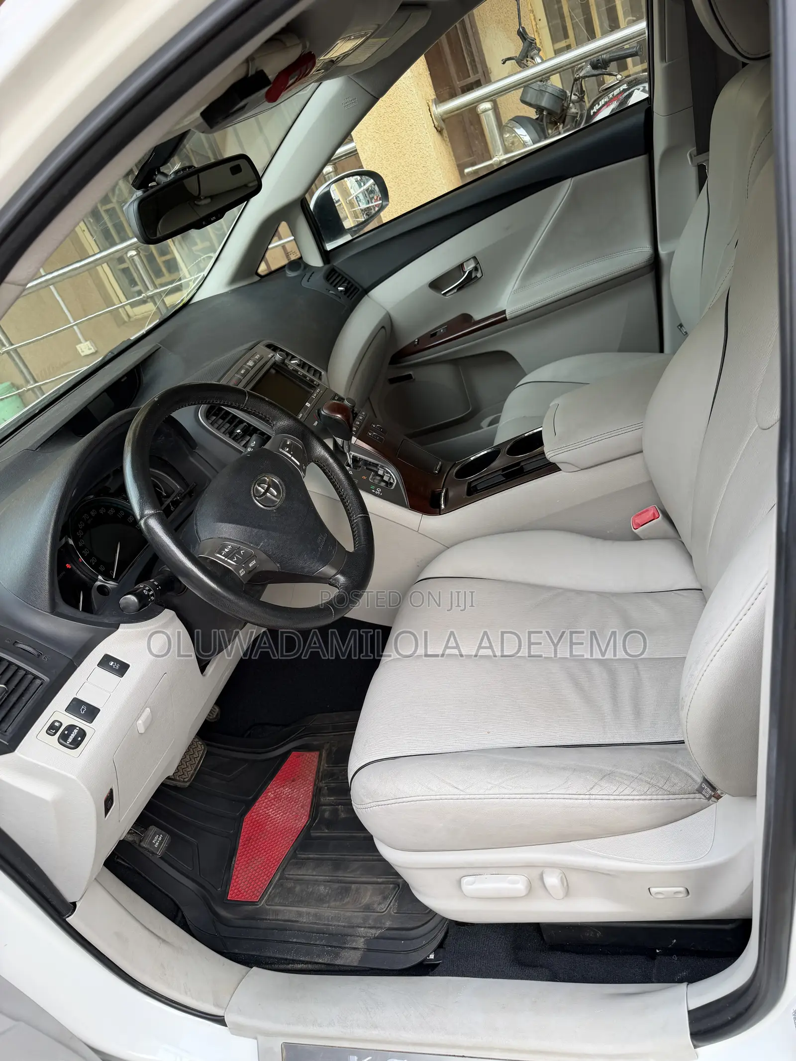 Toyota Venza Limited 2010 White