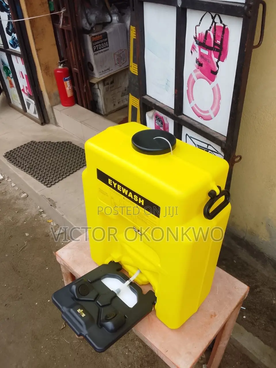 Emergency Eye Wash Tank
