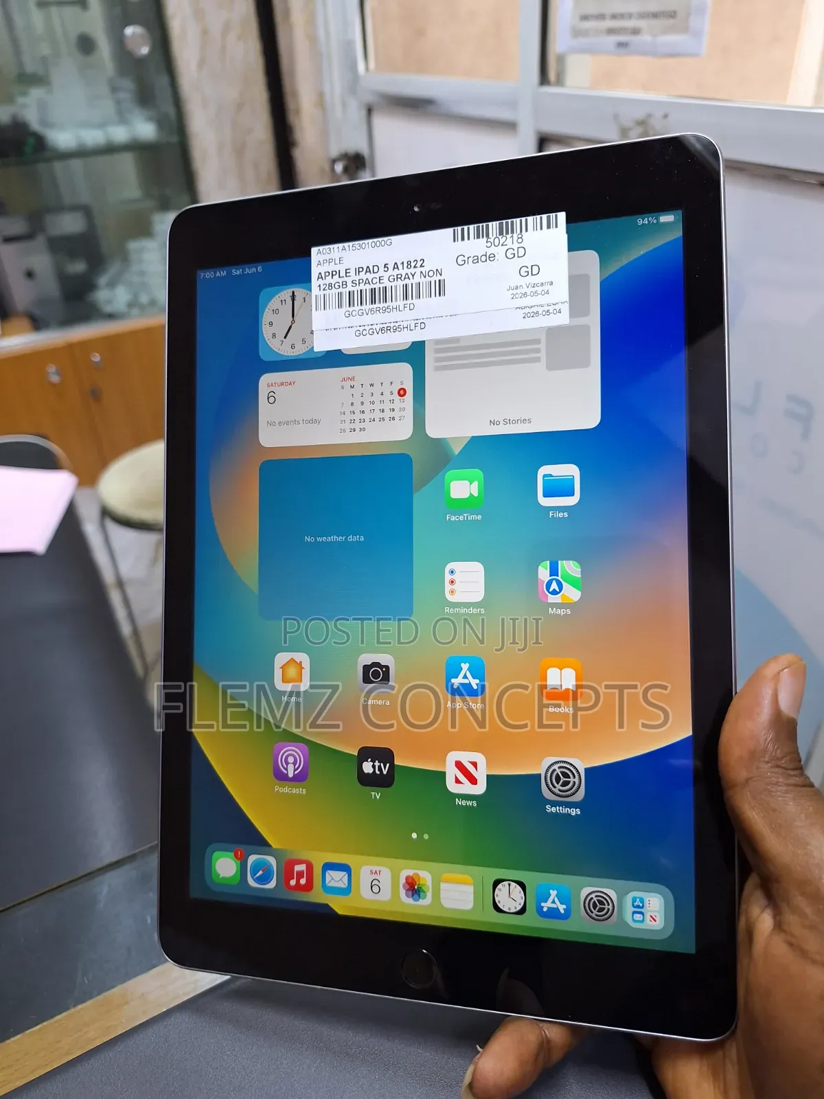 Apple iPad 9.7 128 GB Gray