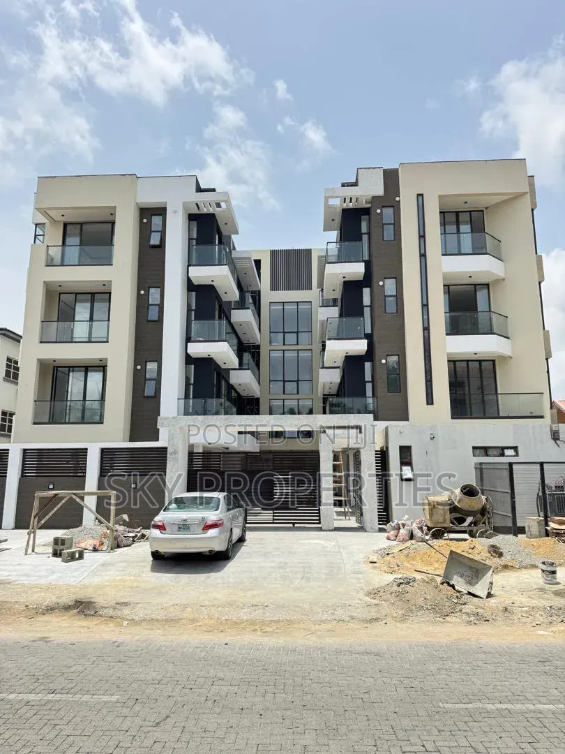 3bdrm Apartment in Christ Avenue, Lekki Phase 1 for rent