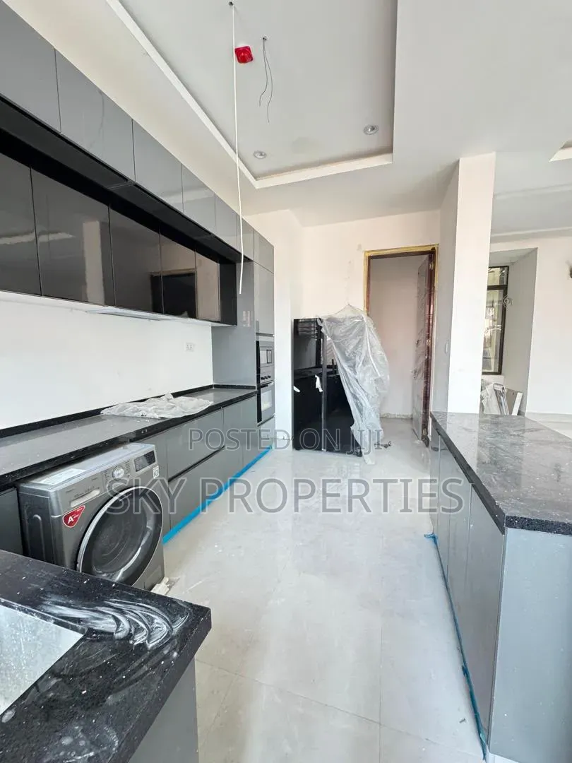 3bdrm Apartment in Christ Avenue, Lekki Phase 1 for rent