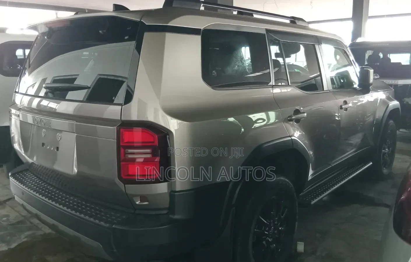 Toyota Land Cruiser Prado 2.7 2025 Gold