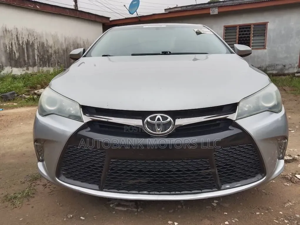 Toyota Camry XSE 4dr Sedan (2.5l 4cyl 6A) 2016 Silver