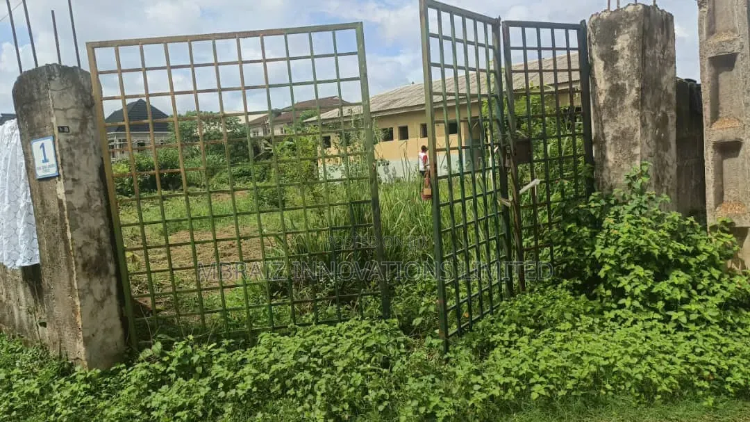 7bdrm Bungalow in Ikorodu for sale