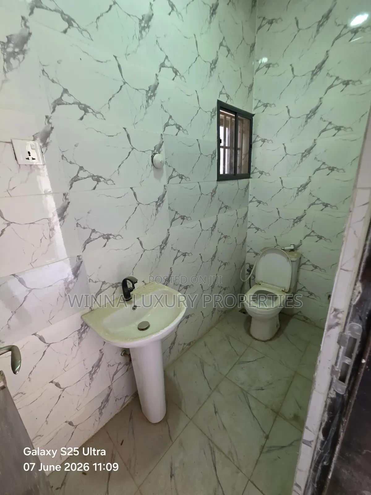5bdrm Duplex in River Park Estate, Lugbe District for sale