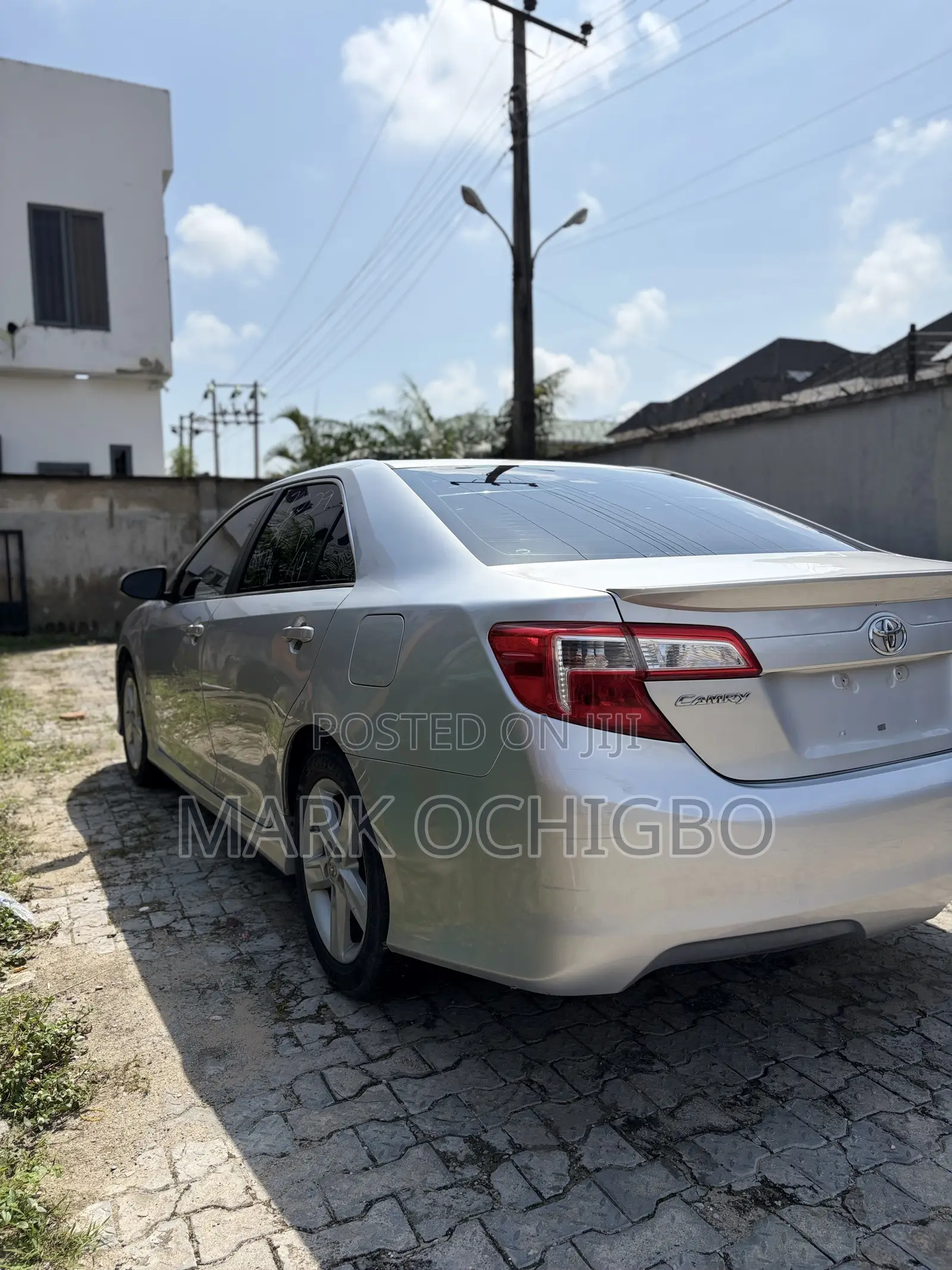Toyota Camry SE 4dr Sedan (2.5L 4cyl 6A) 2013 Gray