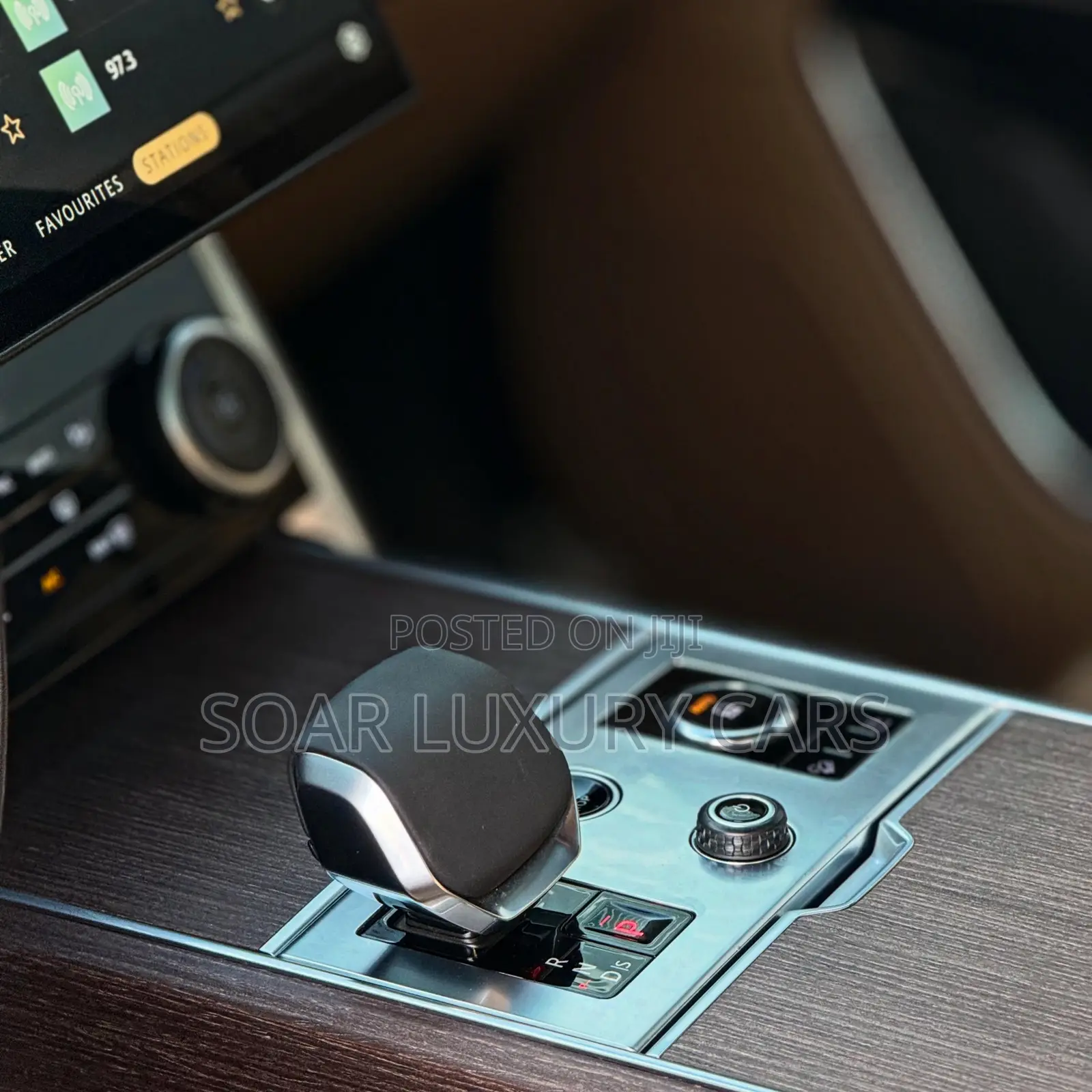 Land Rover Range Rover Vogue 2023 Black