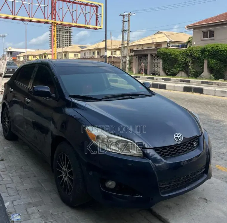 Toyota Matrix S Hatchback AWD (2.4L 4cyl 4A) 2009 Blue