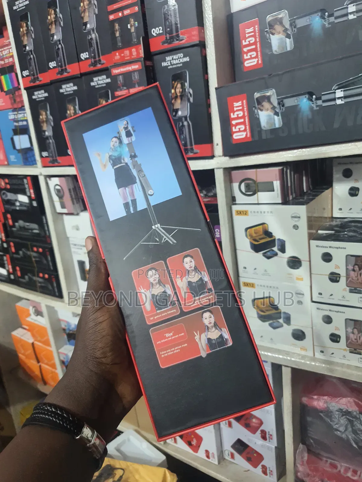 Q515tk Tracking Gimbal Selfie Stick