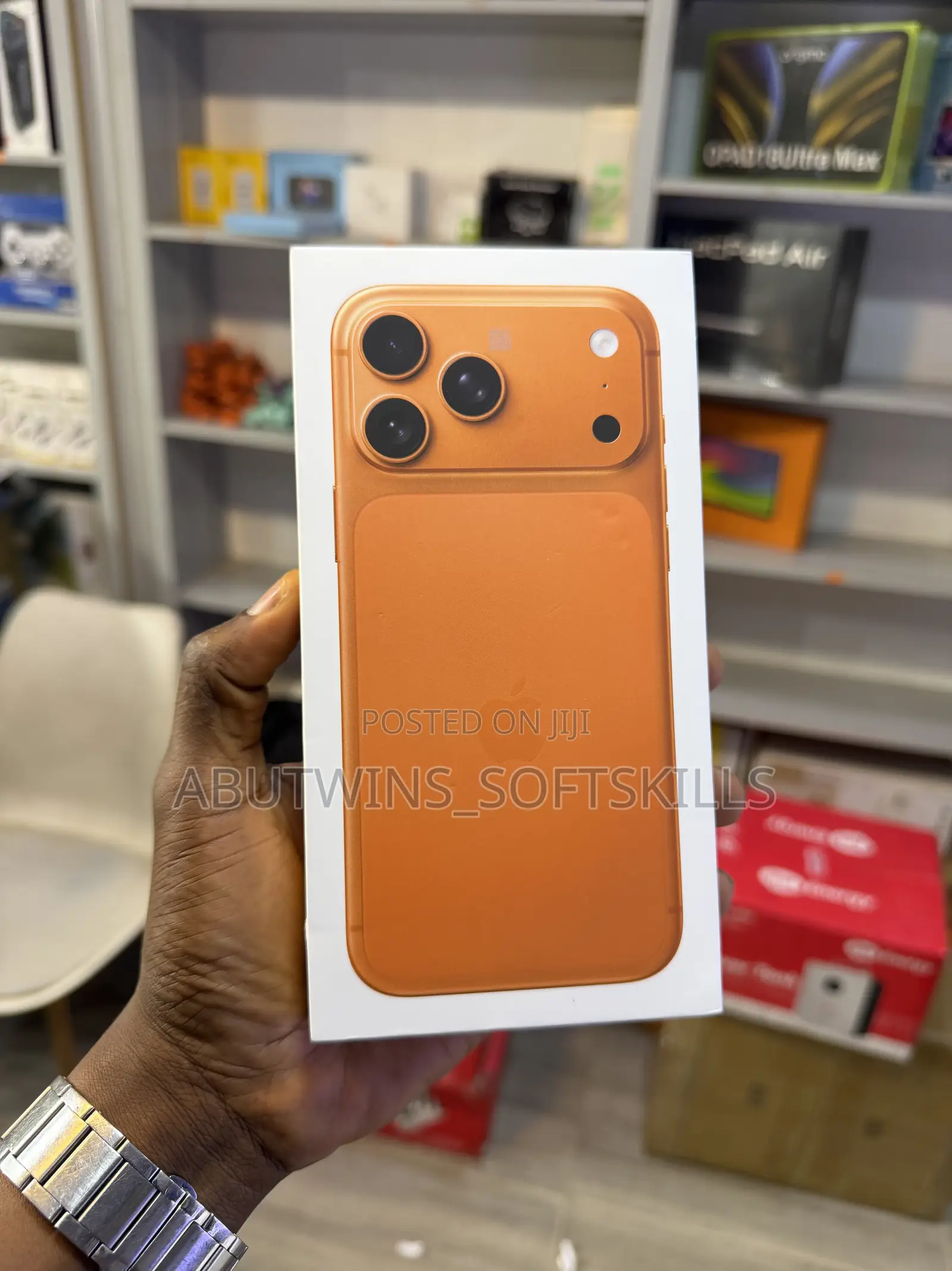 New Apple iPhone 17 Pro Max 256 GB Orange