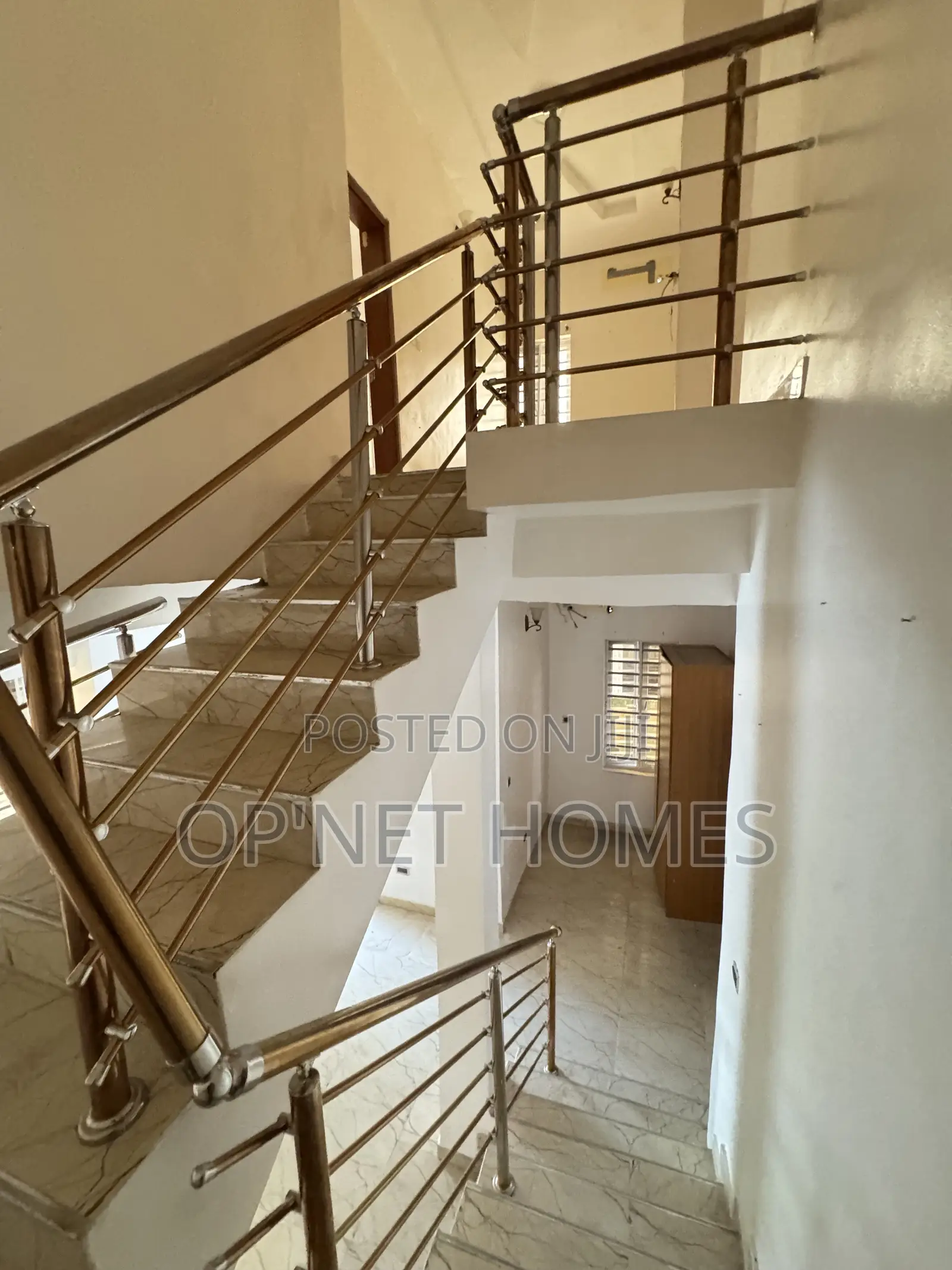 4bdrm Duplex in Chevron, Lekki for sale