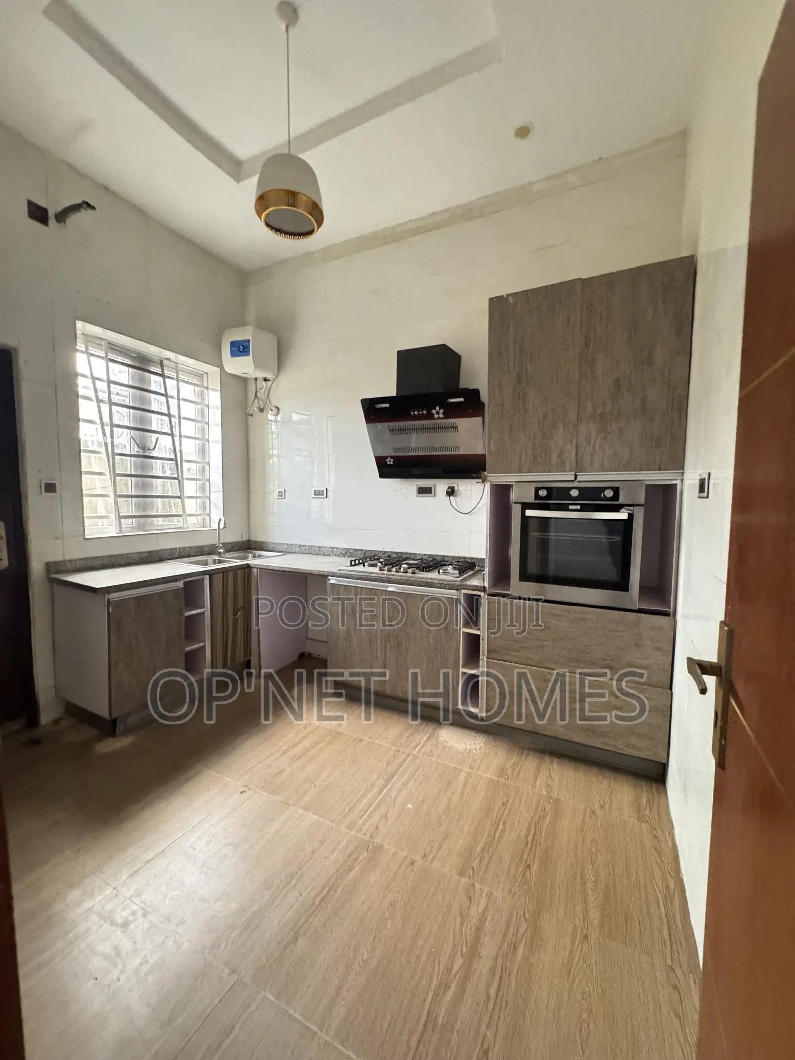 4bdrm Duplex in Chevron, Lekki for sale
