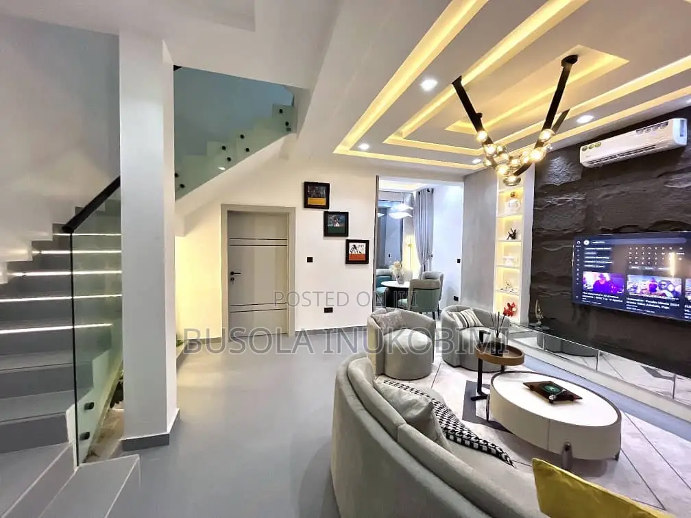 Exquisite 4 Bedroom Sea View Service Apartment Ikate