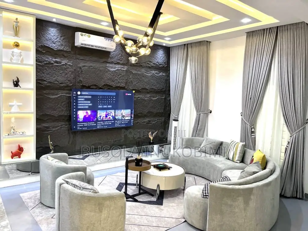 Exquisite 4 Bedroom Sea View Service Apartment Ikate
