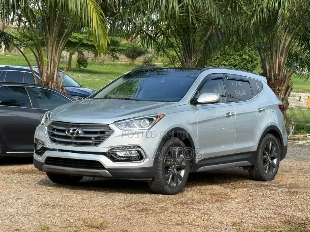 Hyundai Santa Fe Limited Ultimate AWD 2018 Silver