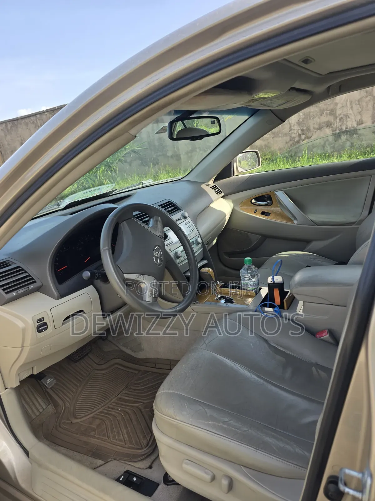 Toyota Camry XLE V6 4dr Sedan (3.5L 6cyl 6AM) 2008 Gold
