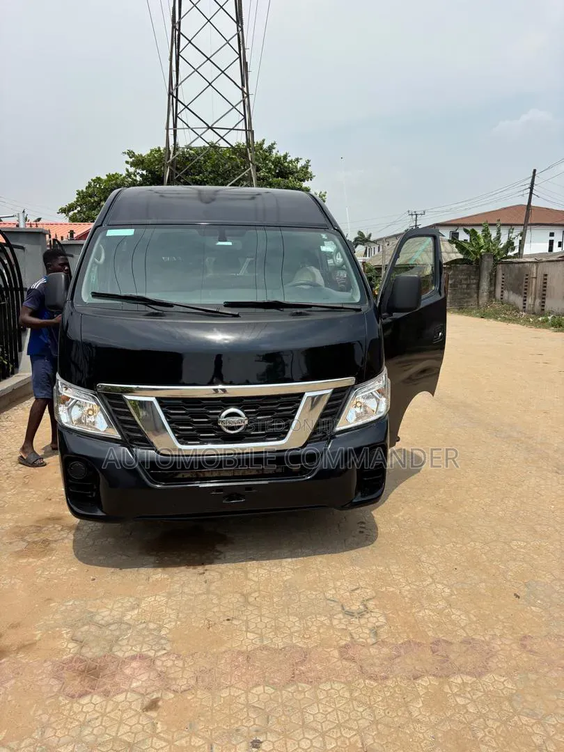Nissan Caravan (Urvan) 2017 Black